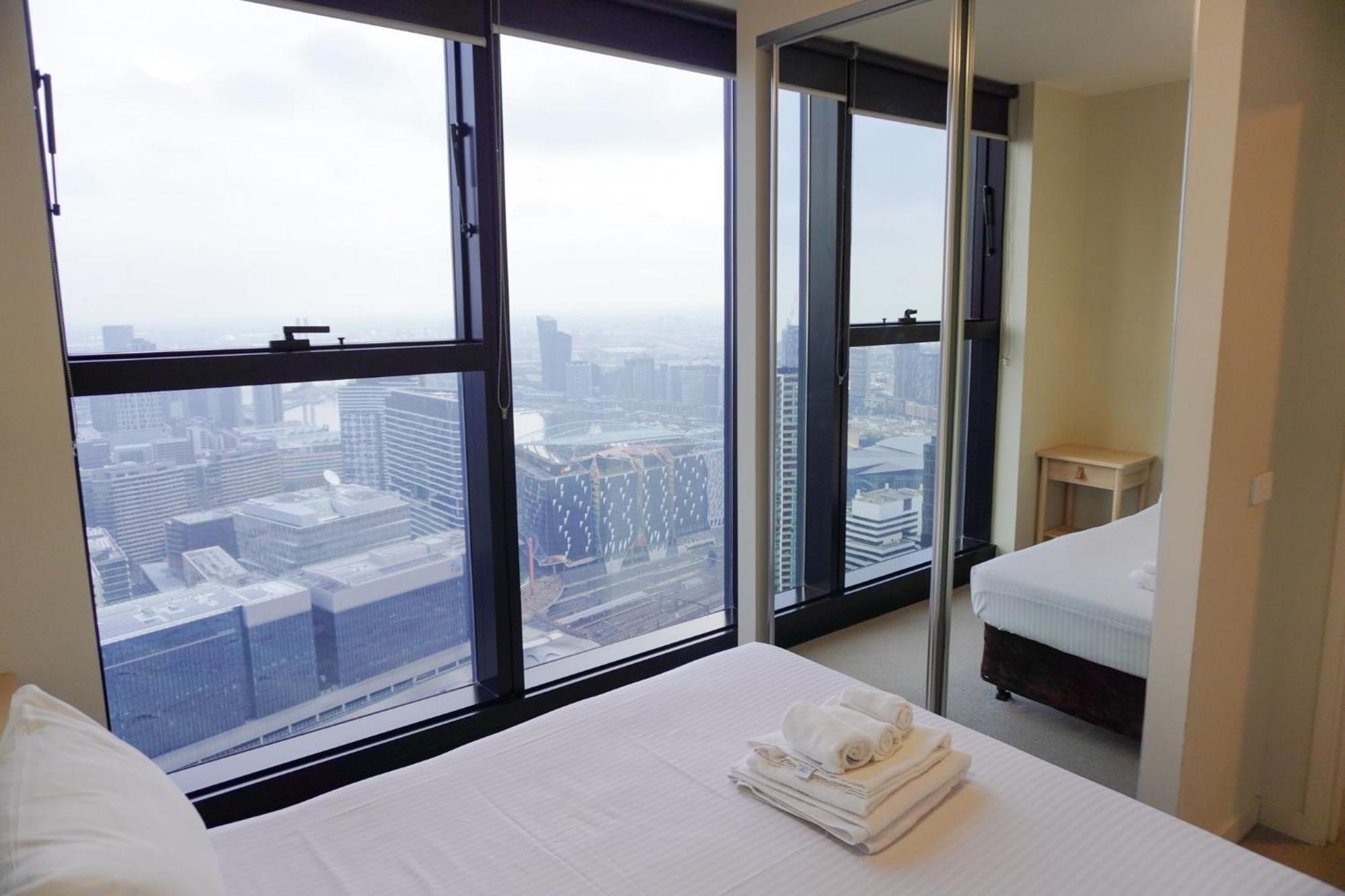 Cbd On 48 Floor With And Harbour Views Melbourne