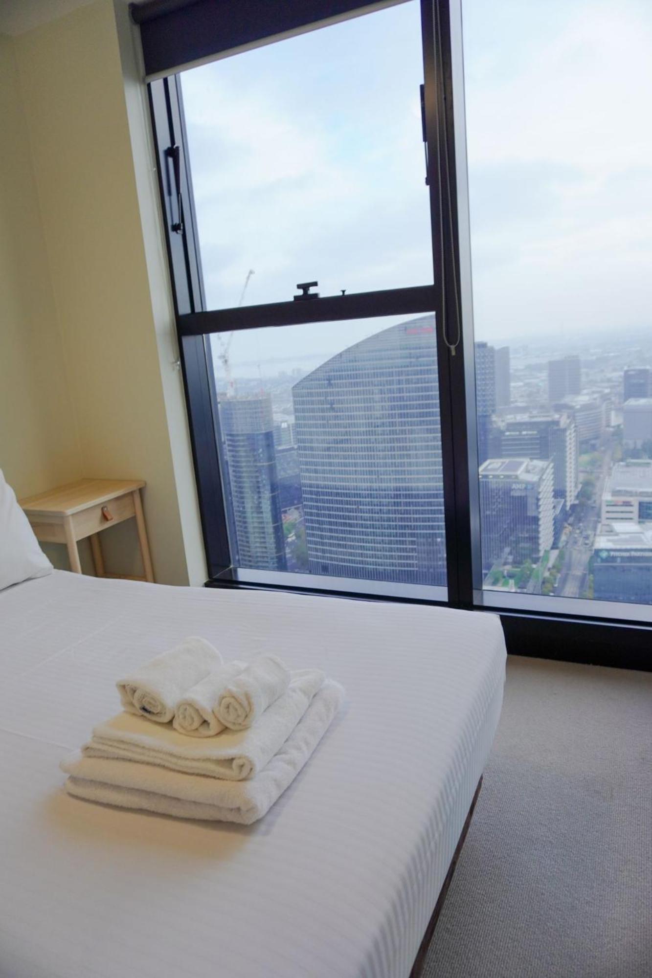 Cbd On 48 Floor With And Harbour Views Apartment Melbourne